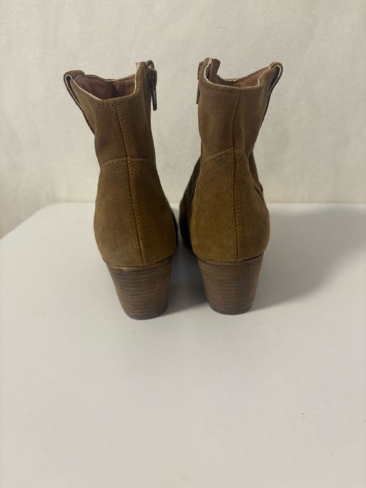 Продам козаки жіночі з натуральноі замші оригінальні