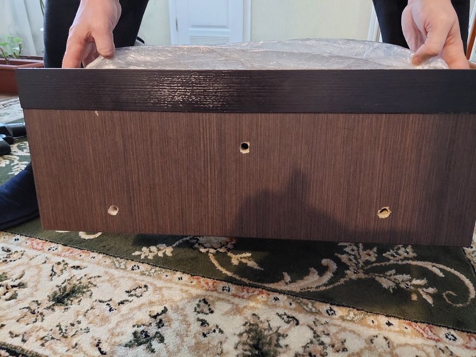 Підвісний туалетний столик