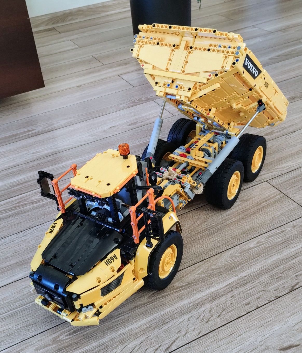 LEGO Technic 42114 "wozidło Volvo"