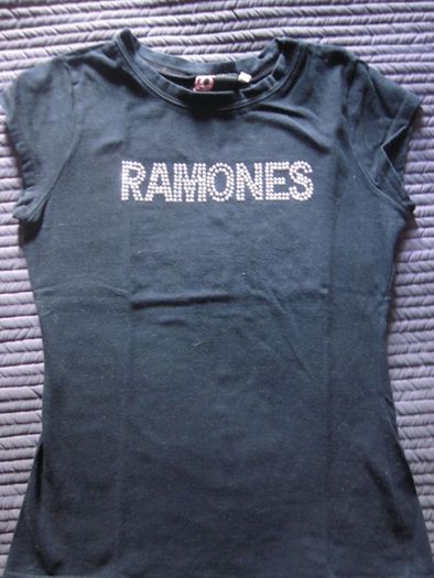 T-Shirt Ramones com brilhantes