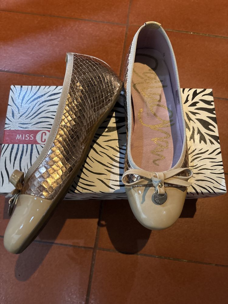 Sapato raso semi-novo numero 37