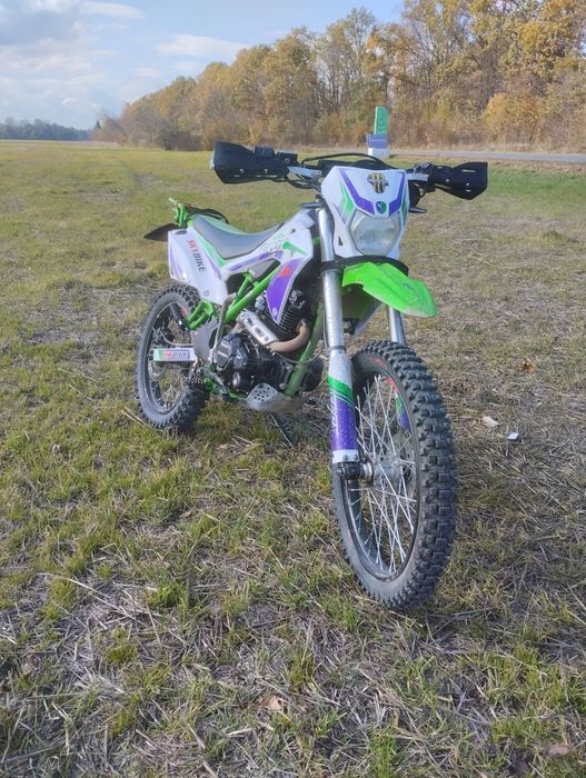 Продам ендуро Скайбайк срдх 200