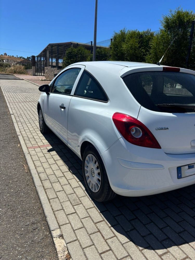 Vendo Opel Corsa D 1.3 CDTi, em bom estado
