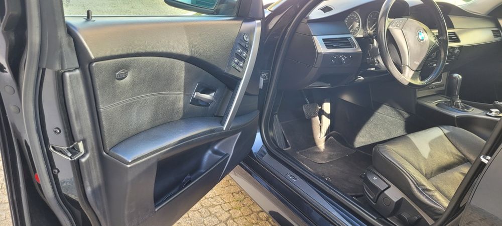 BMW e60 525d 177cv, look M5
