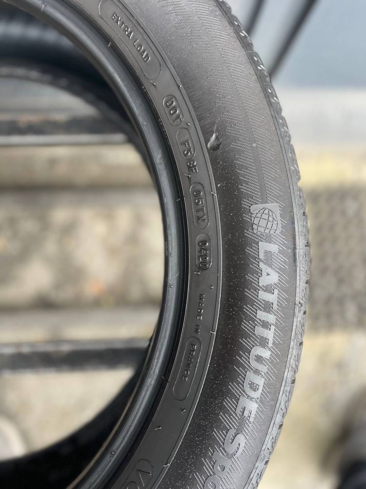Шини бу 235/55/ r19 літо Michelin