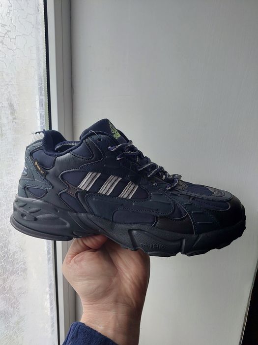 Чоловічі зимові кросівки Adidas Gore-tex