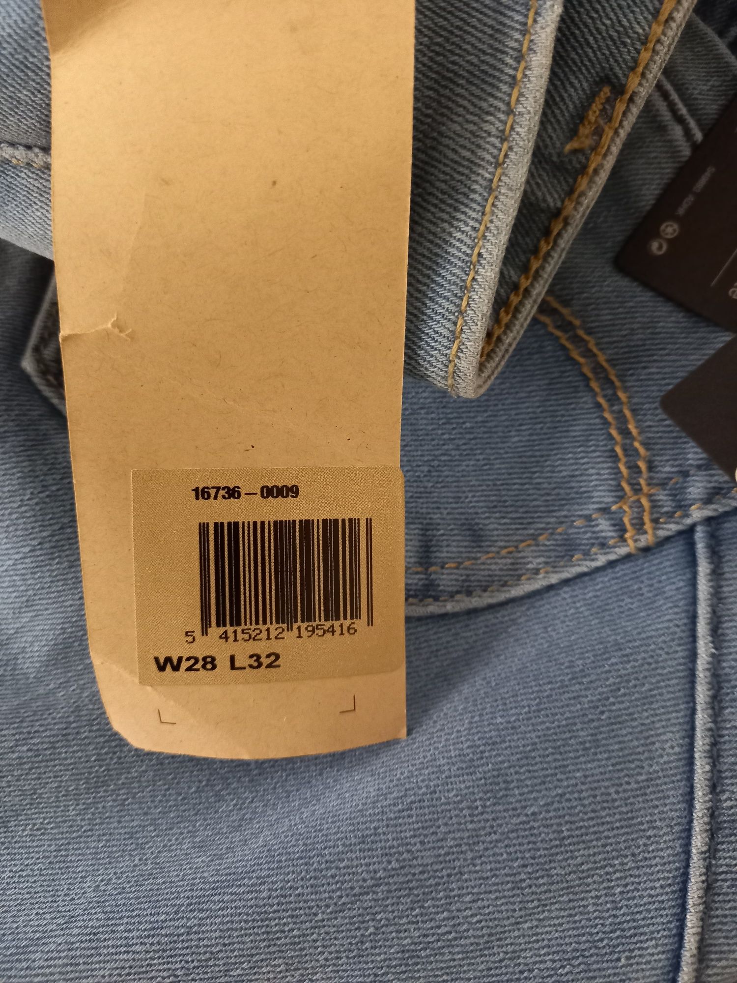 Продам оригинальные джинсы Levis