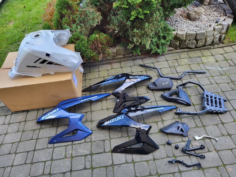 Suzuki dl 1000 v strom 650  1050 owiewka bok plastik oslona bak