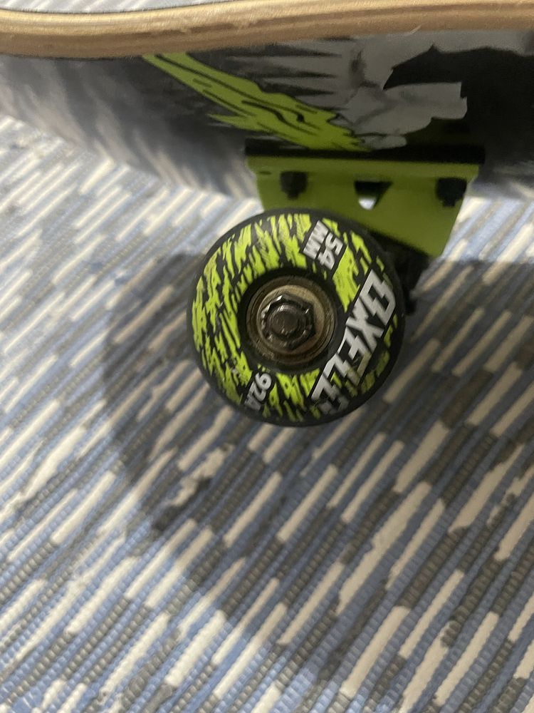 Skate que brilha no escuro
