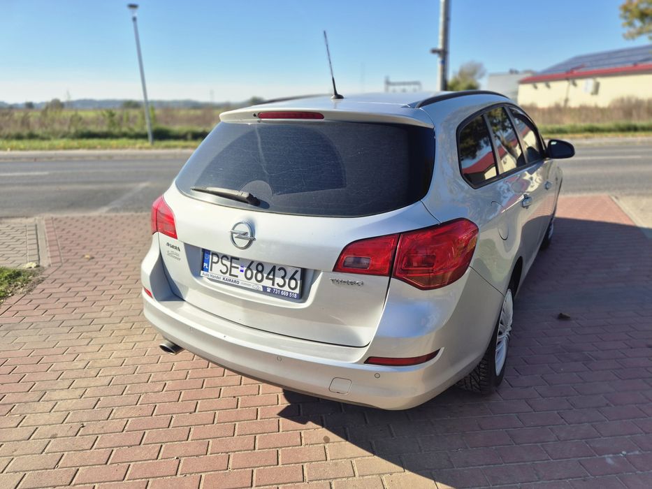 * Astra J * 2012 r * 1.4 140 KM * Klimatyzacja * Grzana Kierownica *