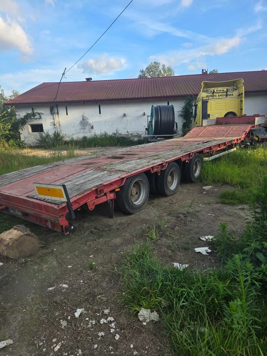 Naczepa niskopodwoziowa Uciąg Niskopodwozie
