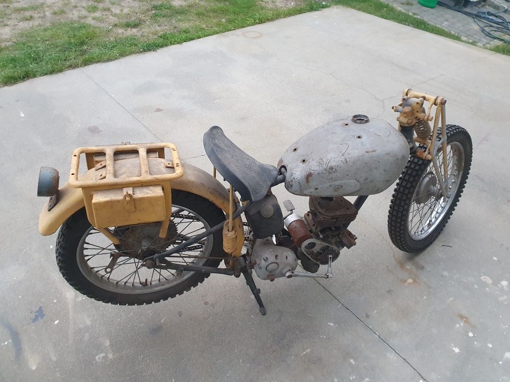 BSA C10 sprzedam części w całości wsk wfm shl