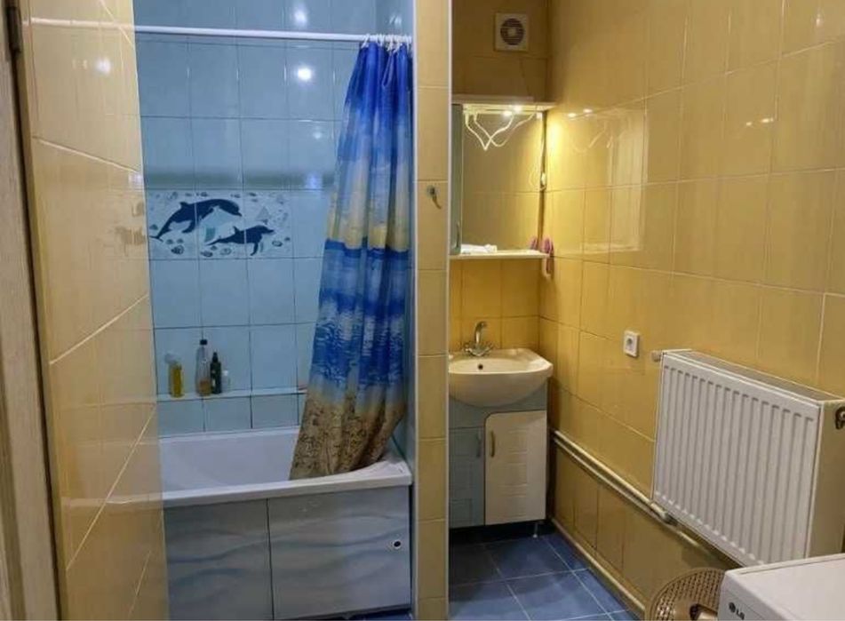 Продам будинок в центрі міста по сертифікату.