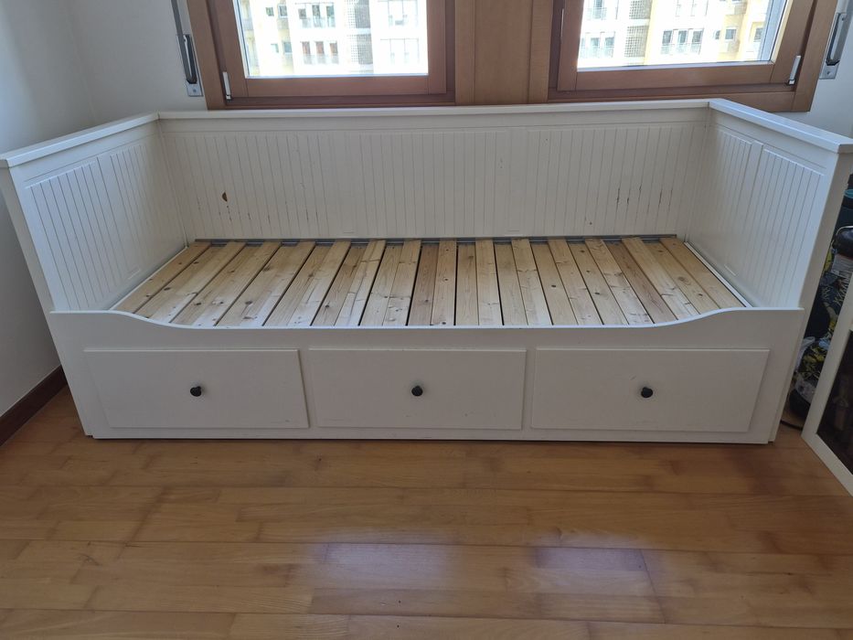Cama Hemnes Ikea