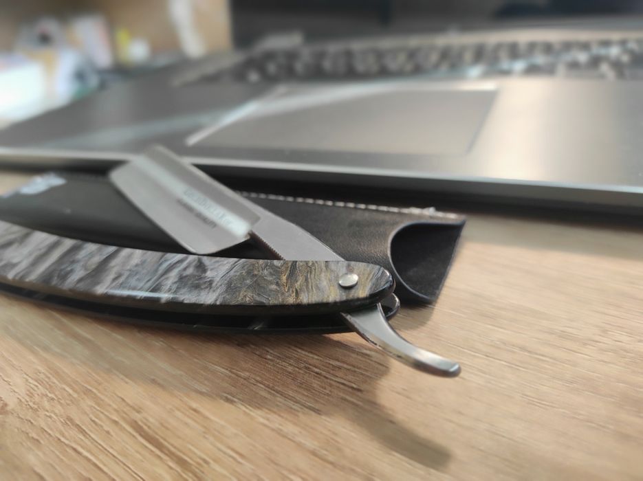 Новая опасная бритва! Заточена с завода ! Цена  650 гривен