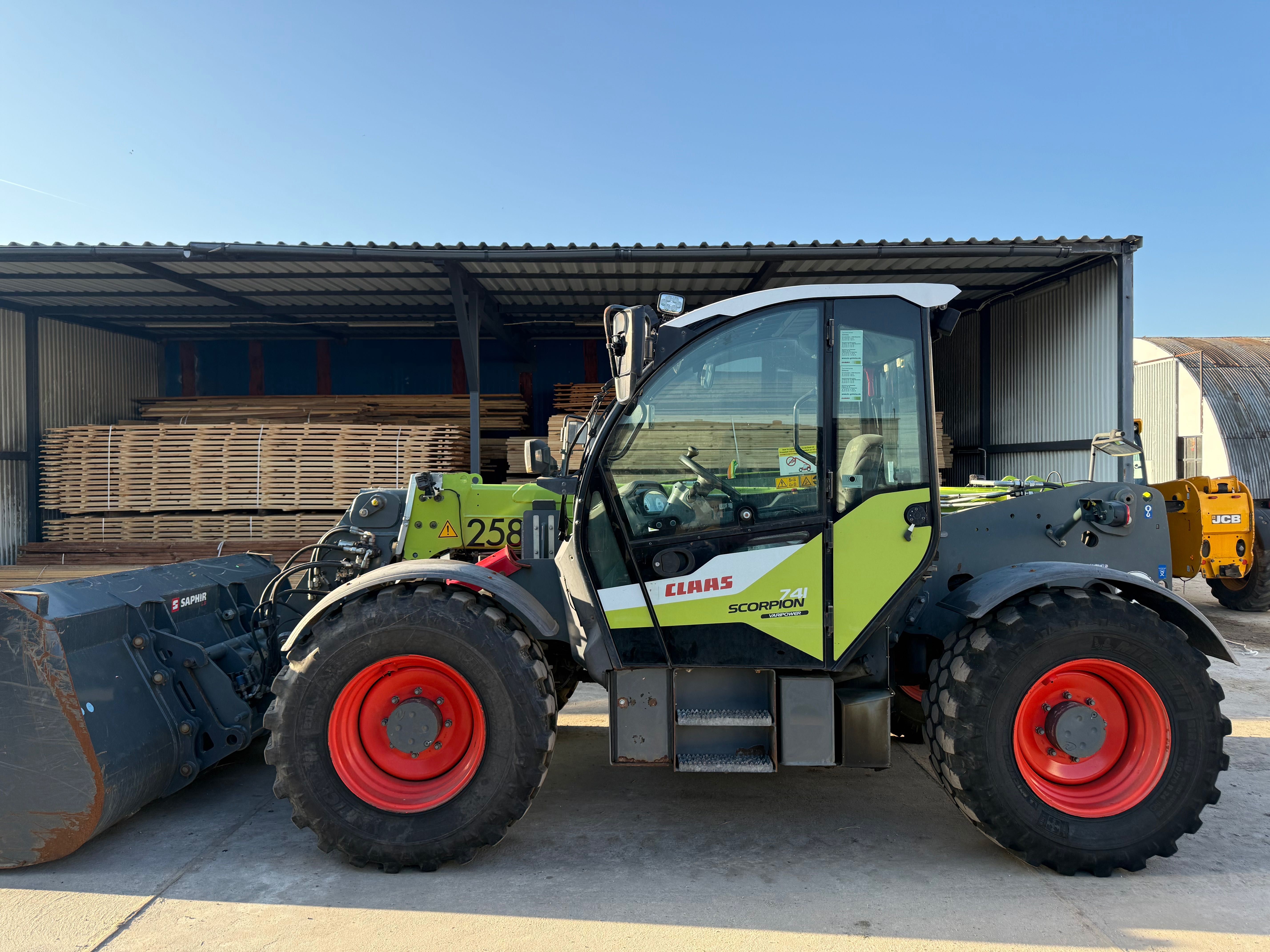 Ładowarka teleskopowa Claas Scorpion 741