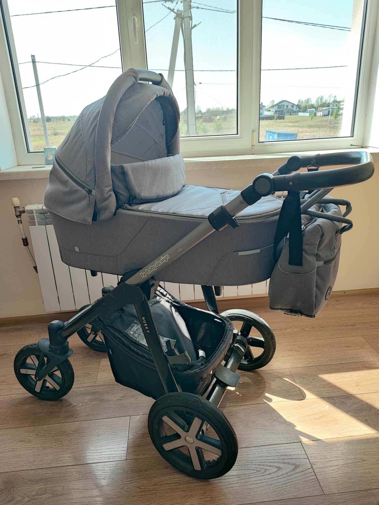 Каляска Baby design Husky 2 в 1, автолюлька Maxi Cosy