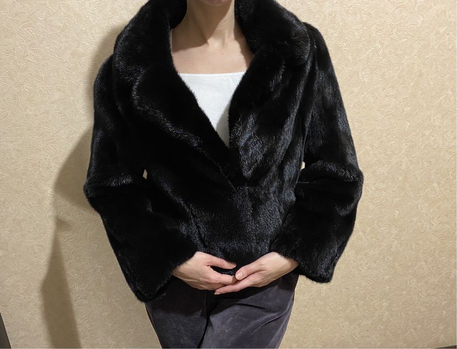 Шуба з норки, чорна