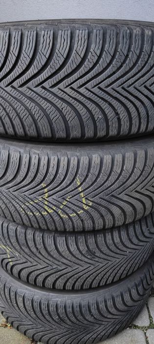 Opony zimowe Michelin Alpin5 5 215/50R17