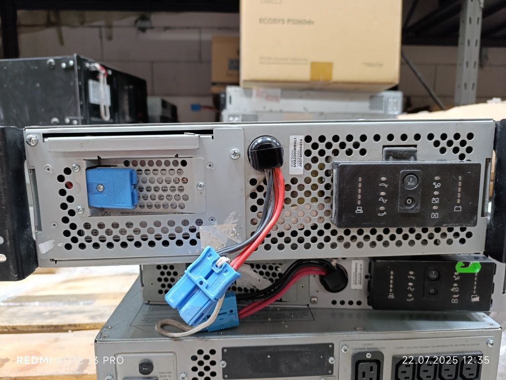 Безперебійник APC smart UPS sua2200rmXL