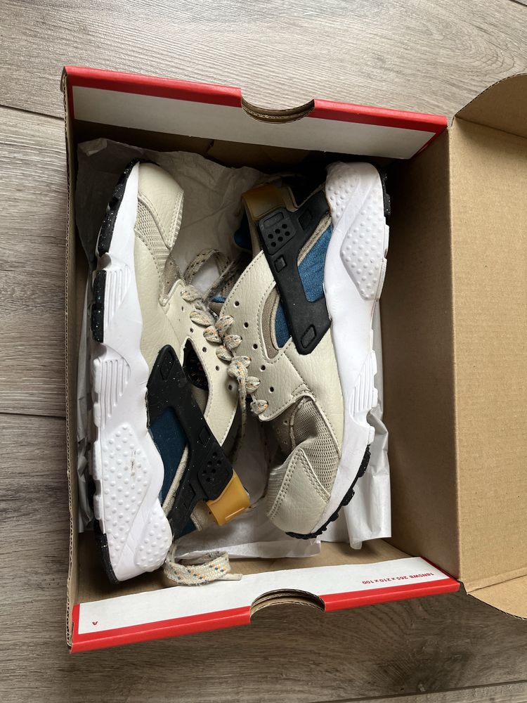 Кроссовки  Nike Huarache run gs 36 размер