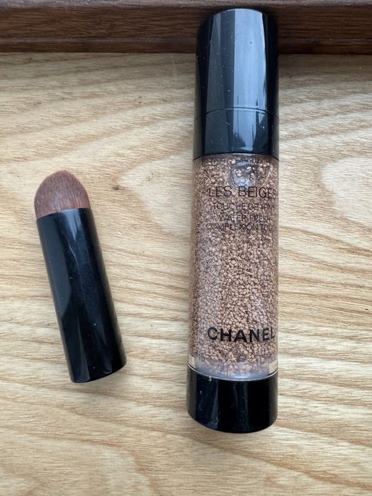CHANEL LES BEIGES тональний крем
