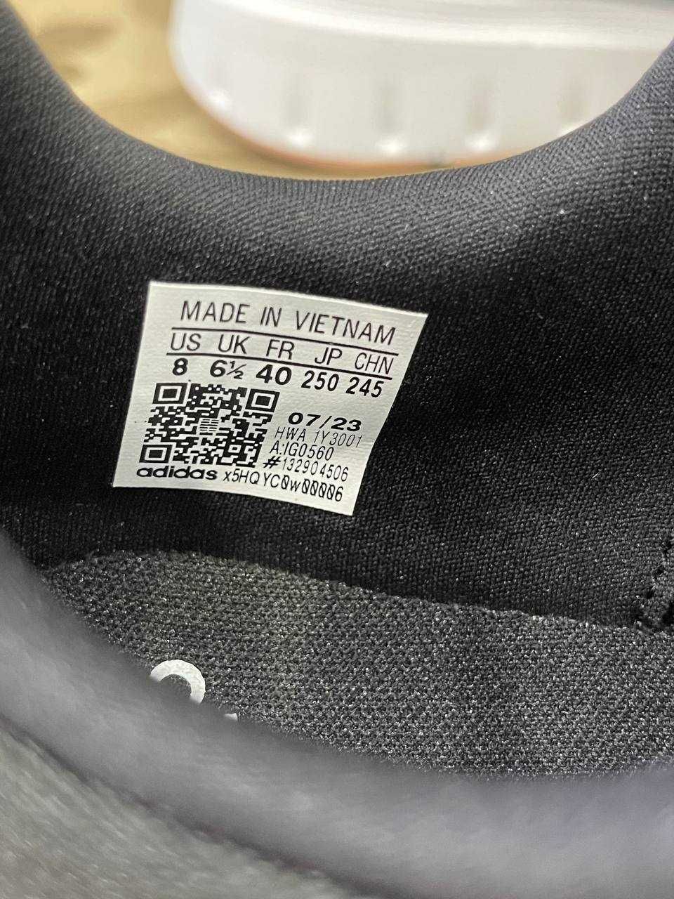 Кросівки Adidas SWIFT RUN 23 W (40)