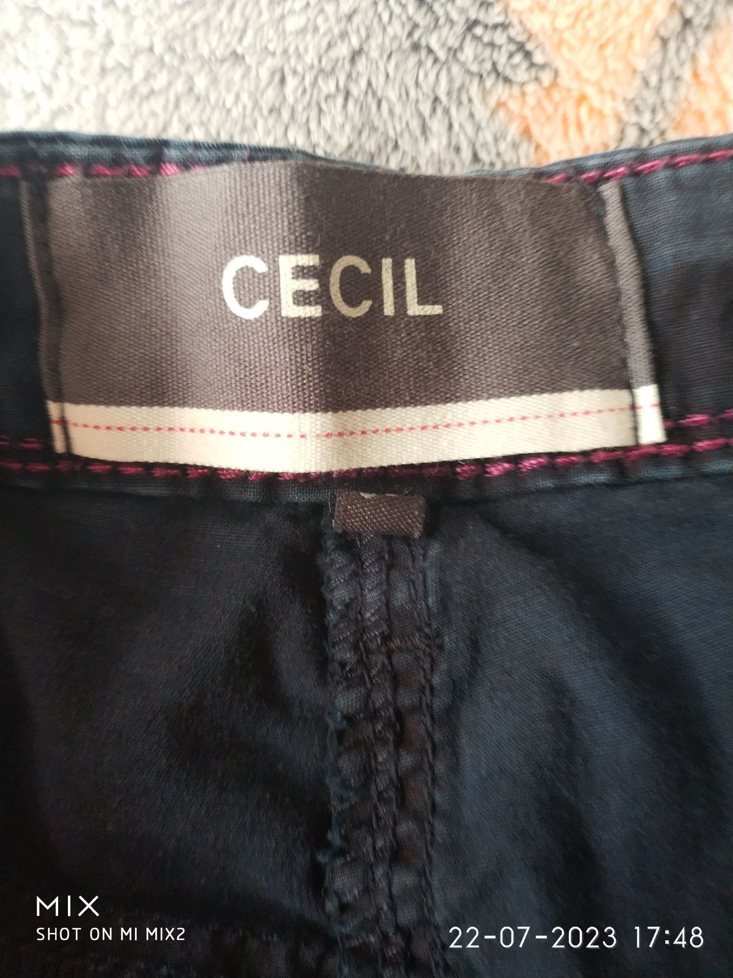 Krótkie spodnie ,jeans 30 Cecil