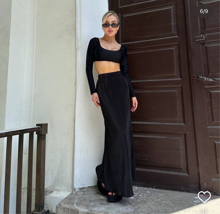 Довга максі спідниця чорна плісе