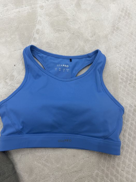 Топ для спорту nike