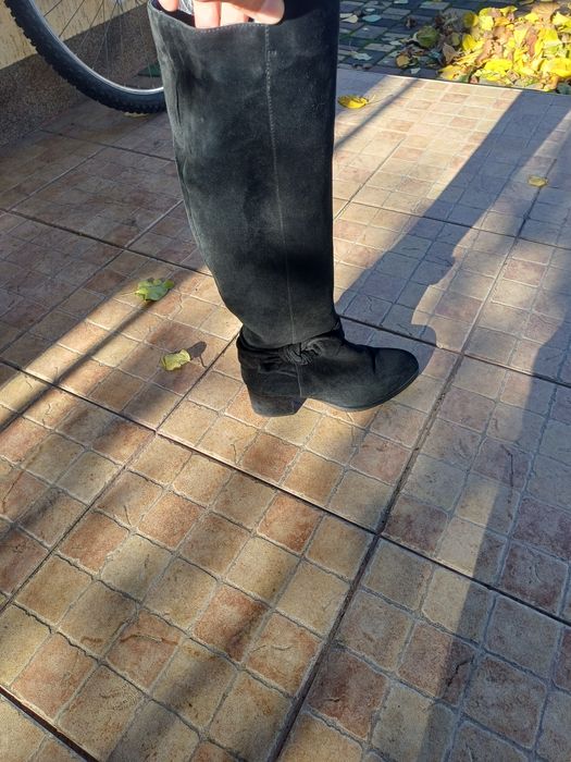 Сапожки замшеві теплі.