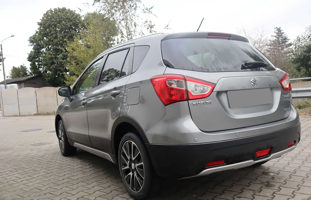 Suzuki SX4      2013