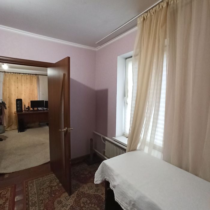 Продам будинок в центрі міста або обмііняю на 2-х кімнатну квартиру +