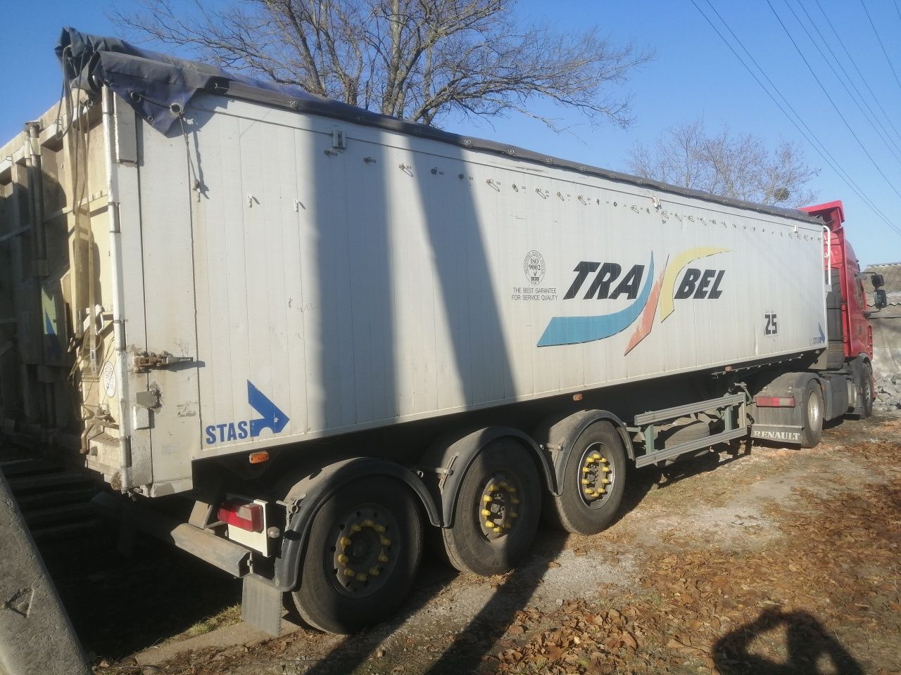 Напівпричіп Stas aluminum saf intrax та Renault Premium