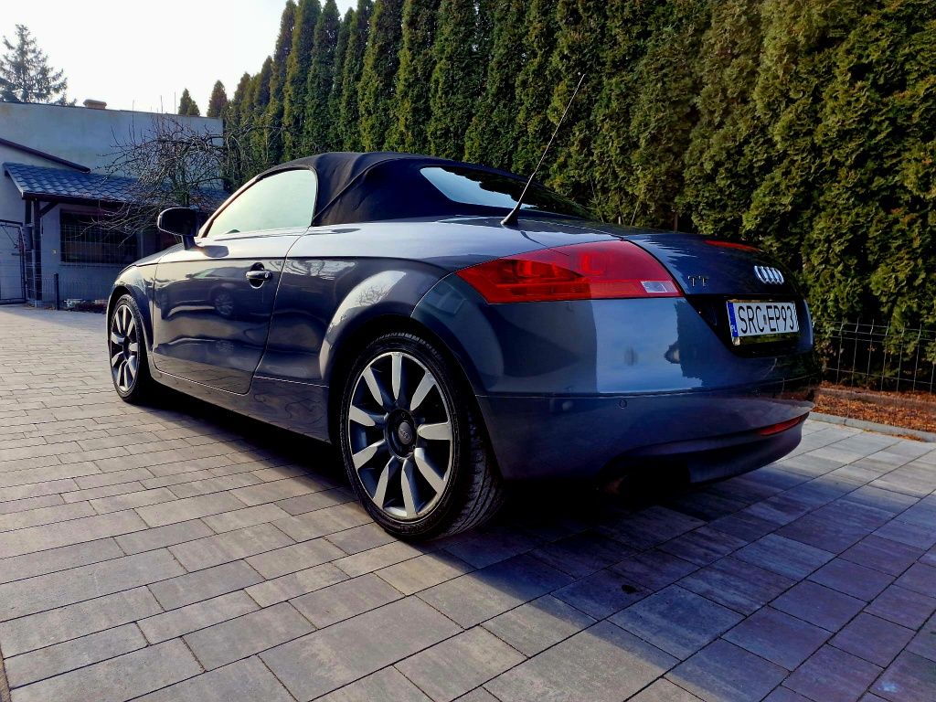 Audi TT Kabriolet 2.0i 180km. Alufelgi Skóry Zadbana możliwa zamiana