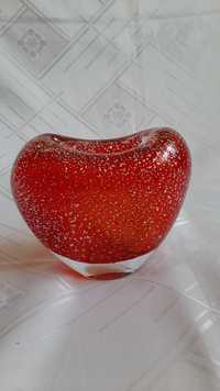 Wazon serce czerwono-pomarańczowy zdobiony brokatem w stylu Murano