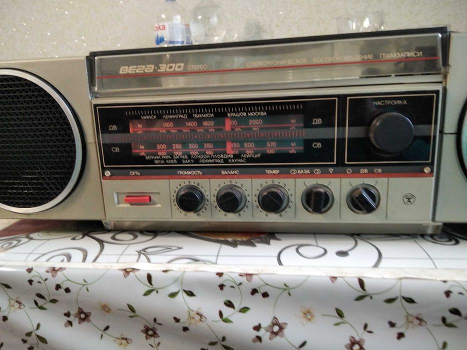 Радиола вега 300