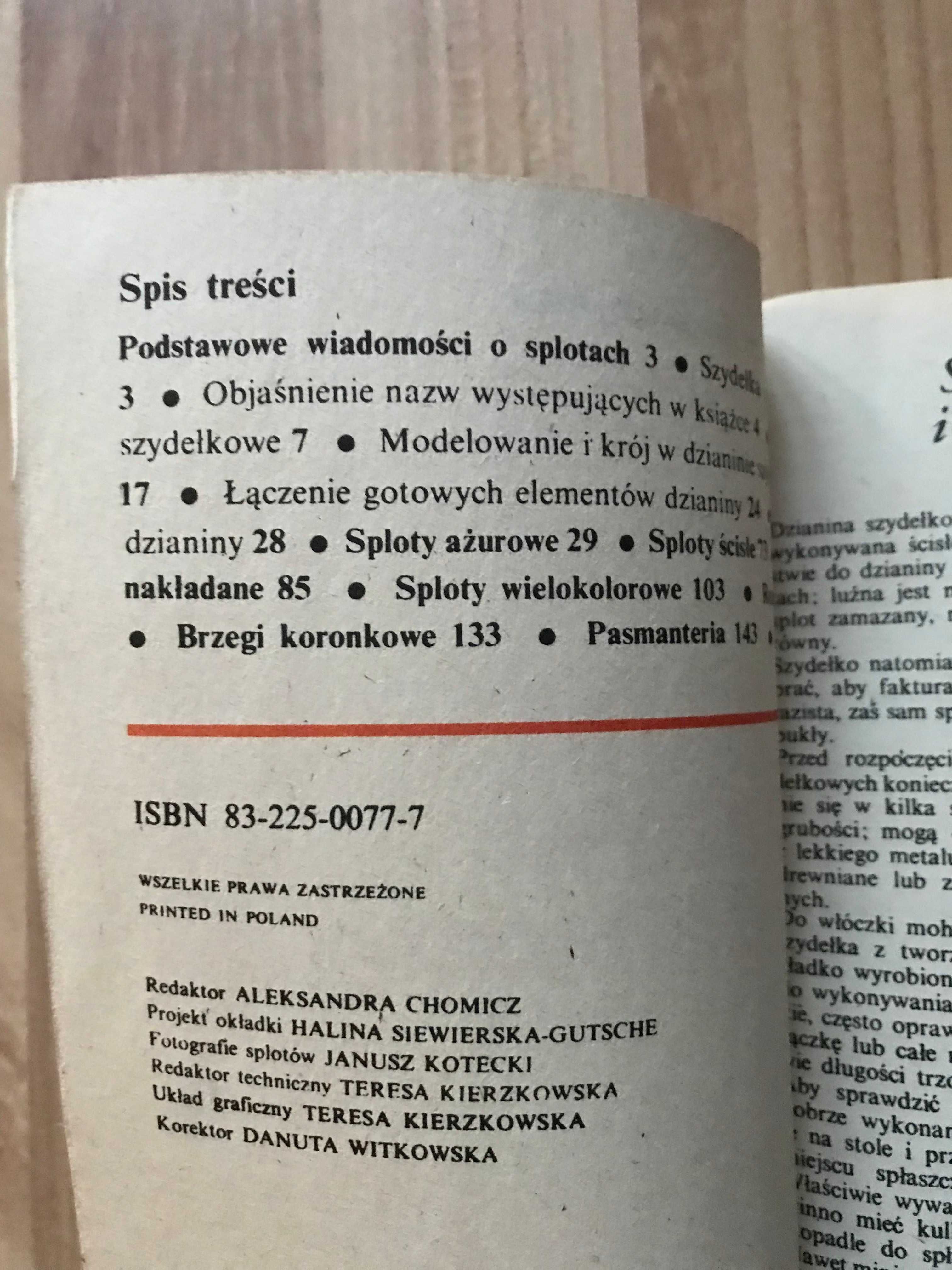 /Dziewiarstwo szydełkowanie robótki ręczne/ Album splotów szydełkowych