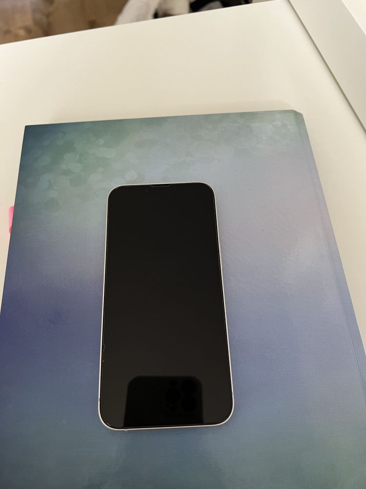 Iphone 13- w bardzo dobrym stanie