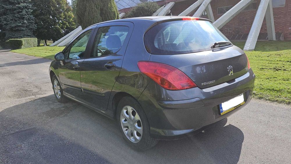 Peugeot 308 1,6 benzyna 120KM 5d niski przebieg