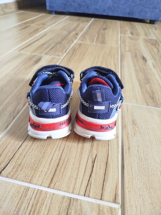 Кросівки 26 розмір