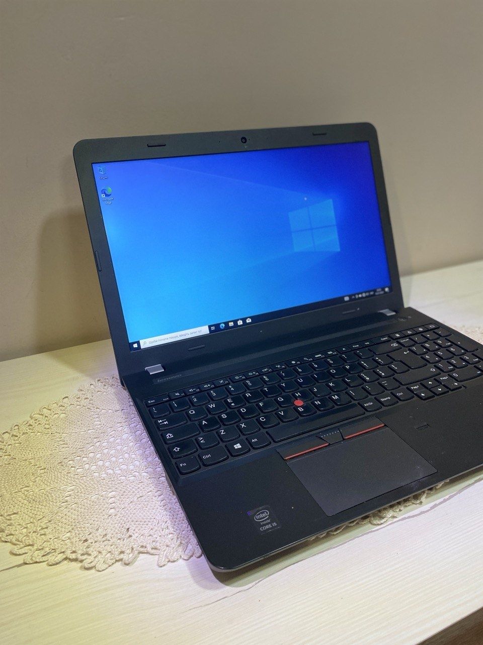 Lenovo Thinkpad E550 / 15,6" (1366x768) / Intel Core i5-5200U (2(4) яд