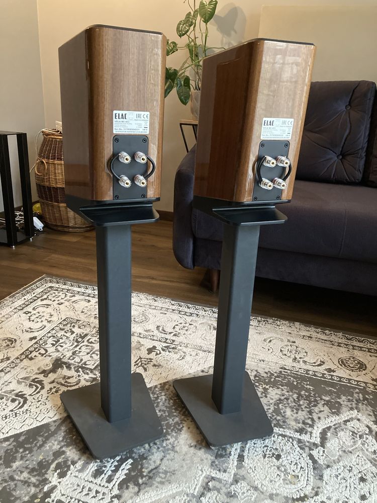 Elac vela 403 ze standami