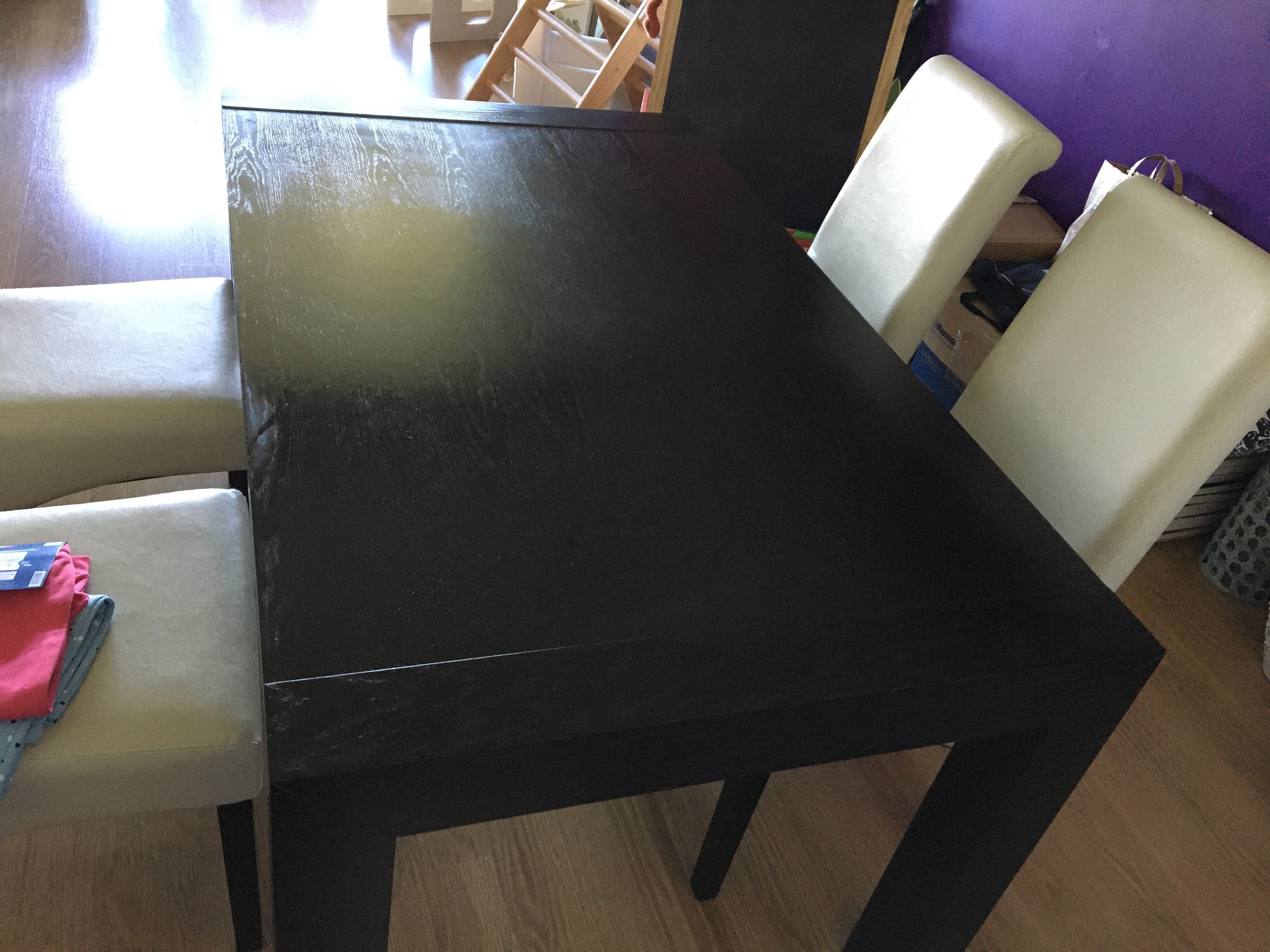 Mesa de Jantar e Cadeiras