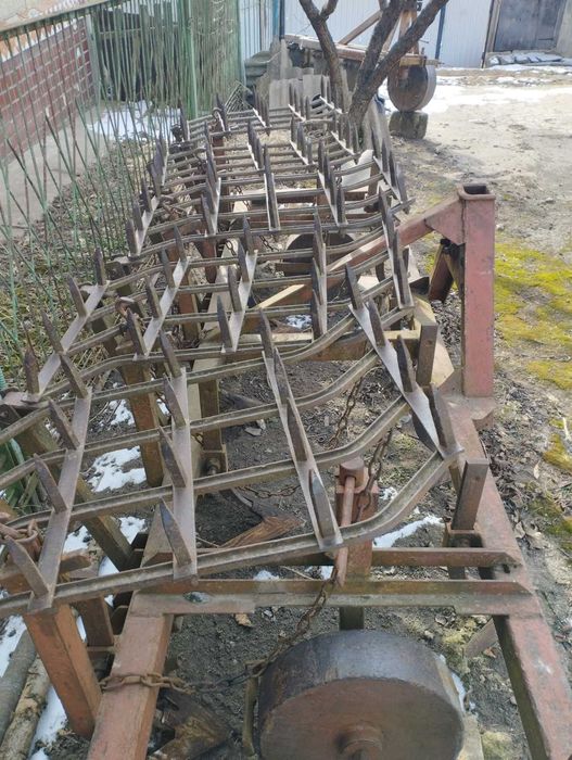 Плуг трохкорпусний 3-30 та культиватор до трактора МТЗ чи ЮМЗ