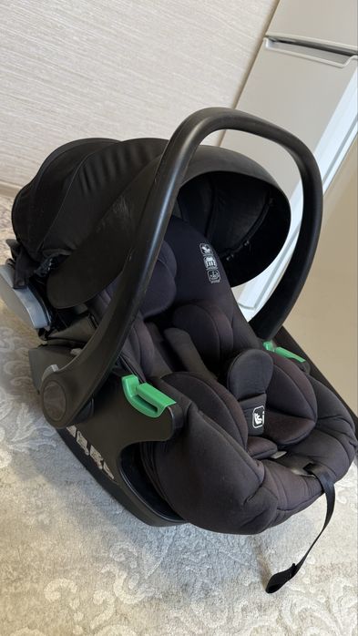 Детское автокресло-люлька