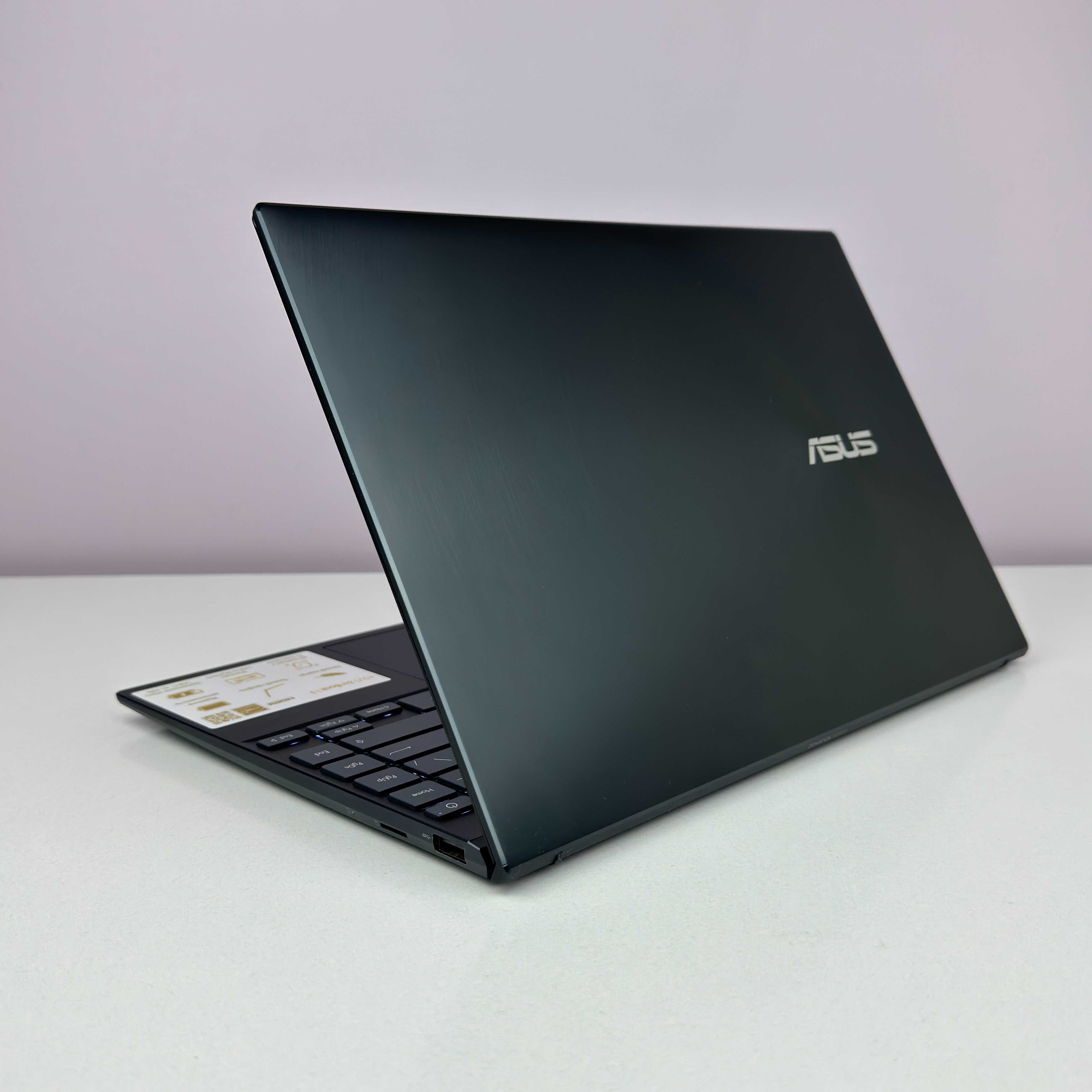 Asus Zenbook OLED Iris Plus i5-1035G4 RAM 16 Gb SSD 512 Gb