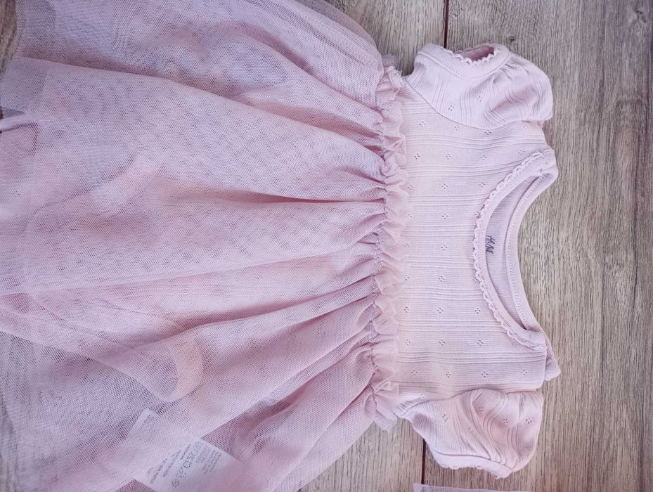 Sukienki hm rozmiar 50-56 i sweterek