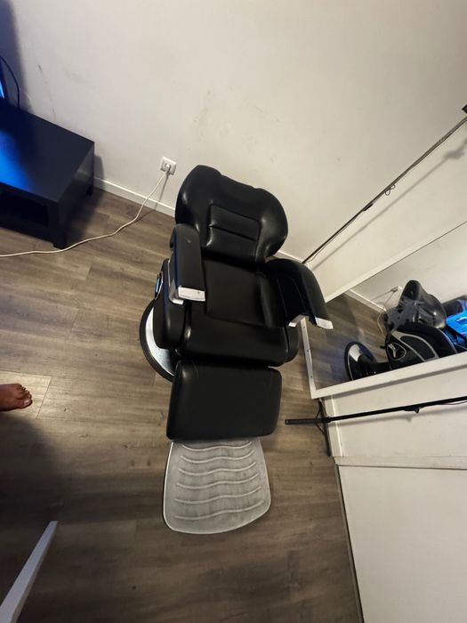Vendo cadeira de barbeiro