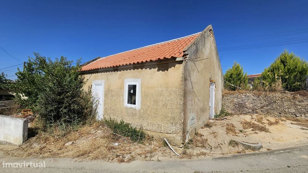 Moradia T1 na Gavinheira p/ Remodelar